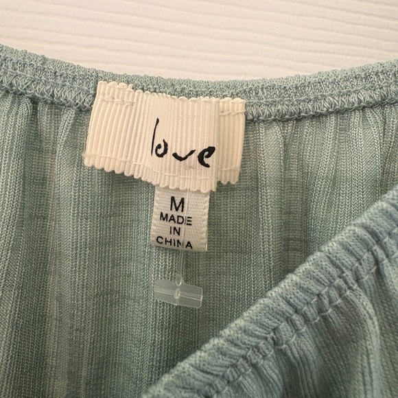 NWOT, Love Sage Med. Green Lace Accent Blouse - Picture 6 of 6